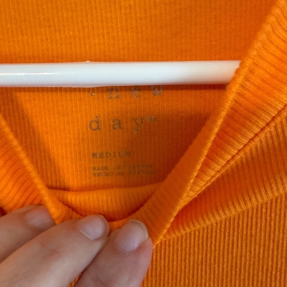 A New Day Women's Bright Orange Short Sleeve Tee med: NWT. - Picture 7 of 8
